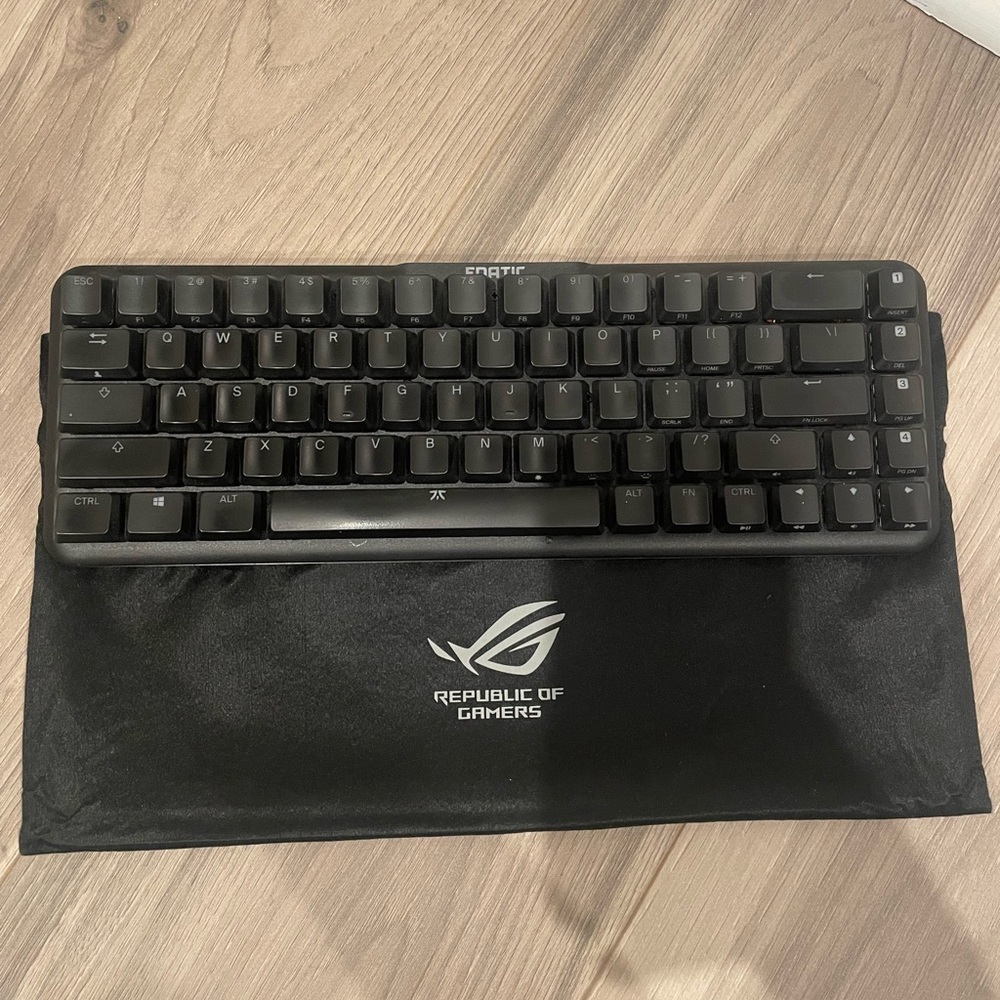 FNATIC STREAK65 Keyboard
